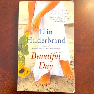 ✨Elin Hilderbrand✨ paperback book Beautiful Day
